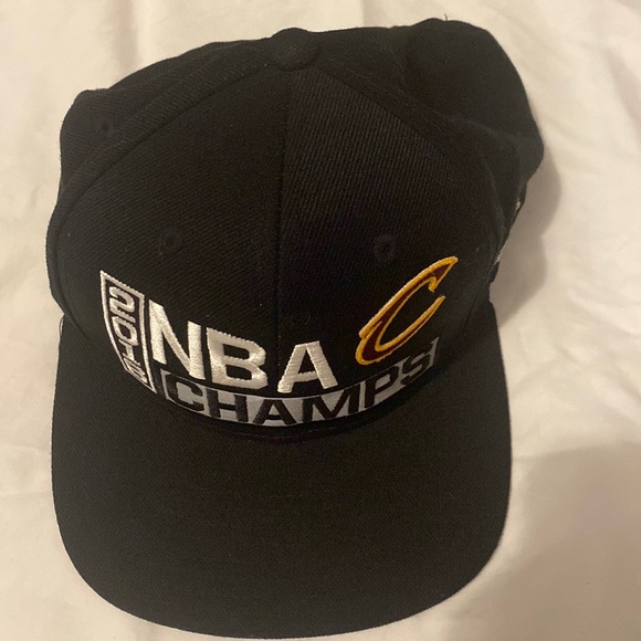 Black Mens 2016 Cleveland Cavaliers NBA Champs Hat - Picture 1 of 3